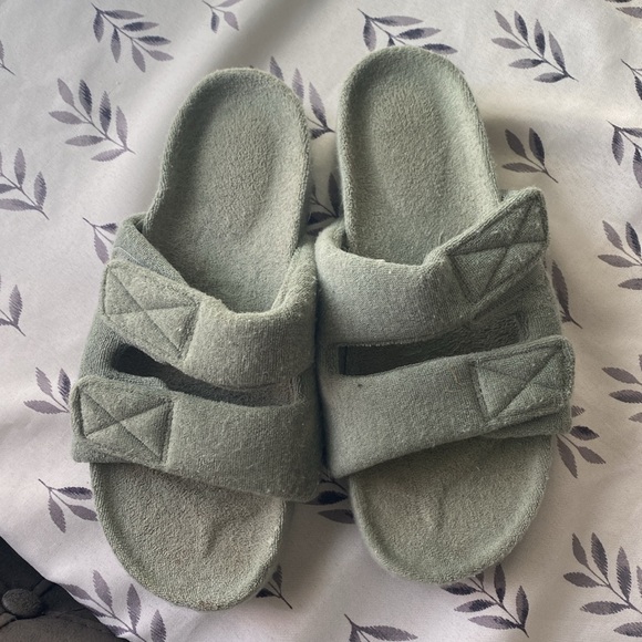 Terry Cloth Sandals - Picture 2 of 3